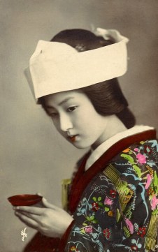 geisha-439319_640 (2) (1).jpg